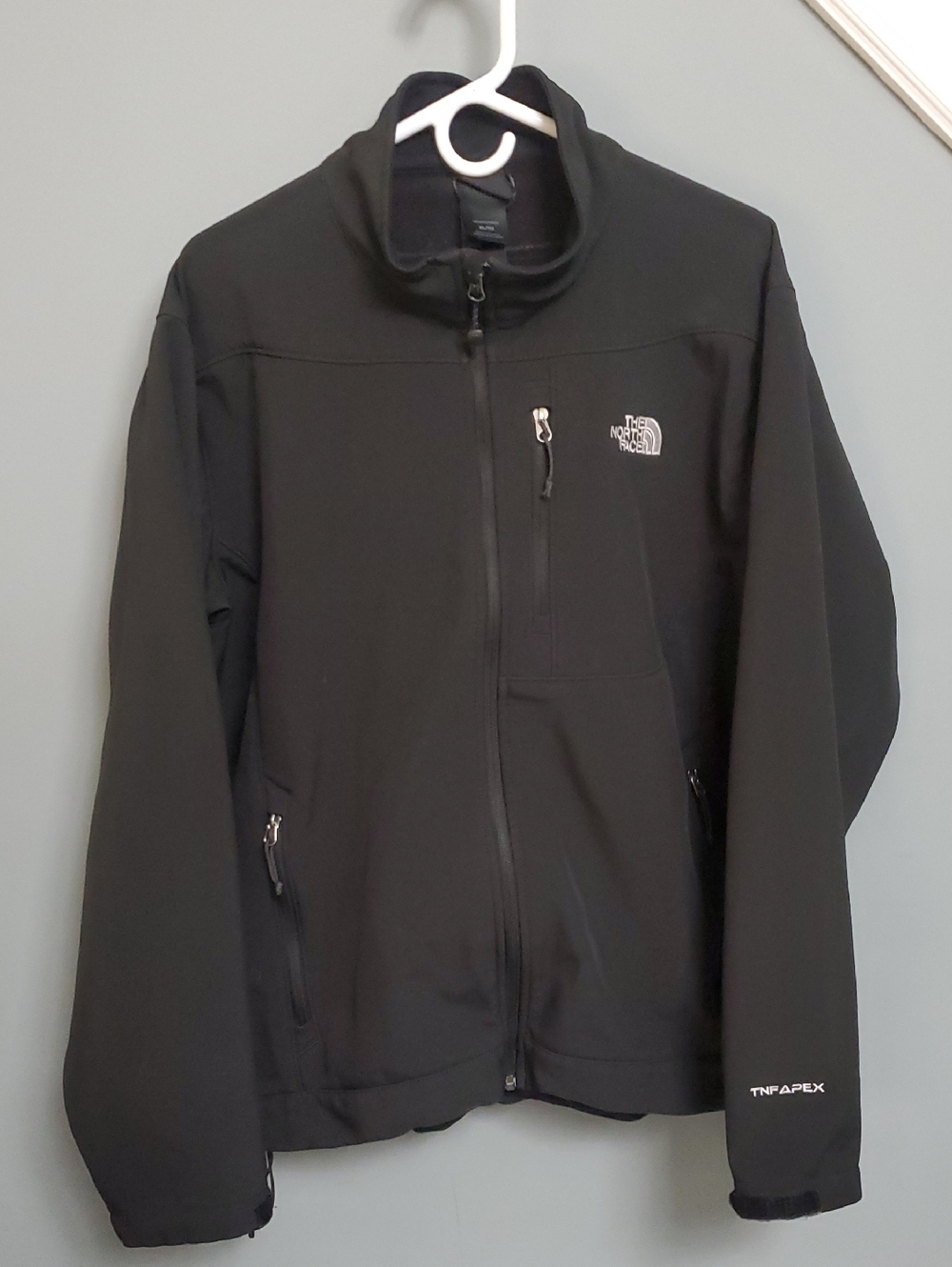 The NORTH FACE Black Softshell Performance Jacket (sz XL)